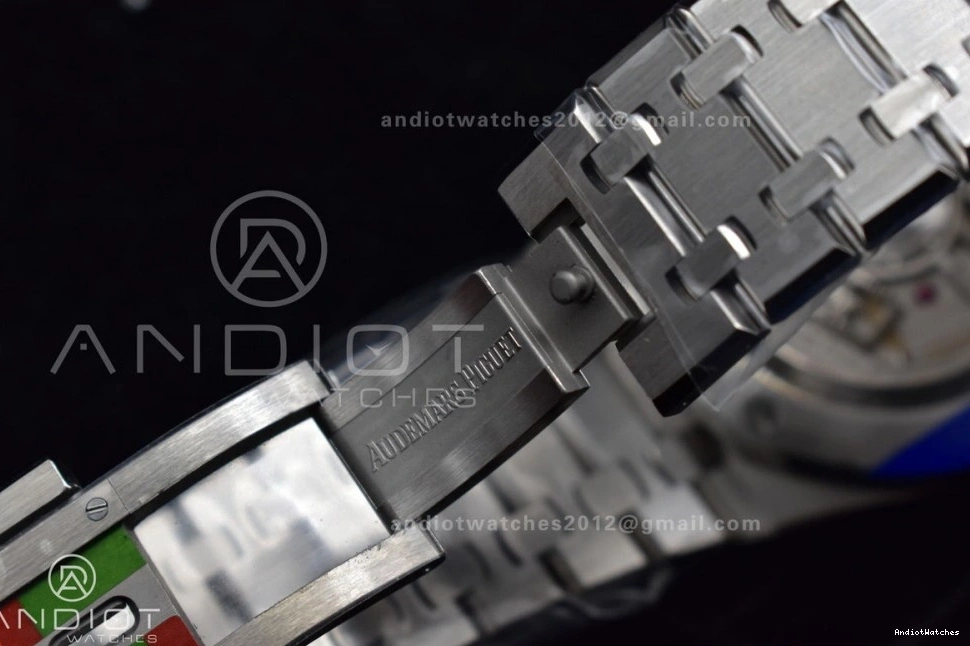 on Blue Dial 453 SS Royal Bracelet 41mm ZF 15510 Oak Anniversary